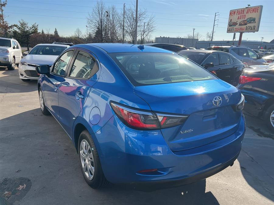 2019 Toyota Yaris L 4dr Sedan 6A photo