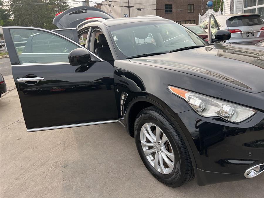 2015 Infiniti QX70 Base AWD 4dr SUV photo