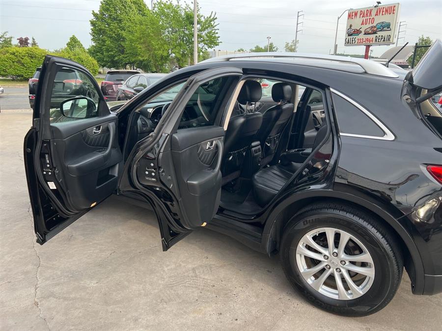 2015 Infiniti QX70 Base AWD 4dr SUV photo