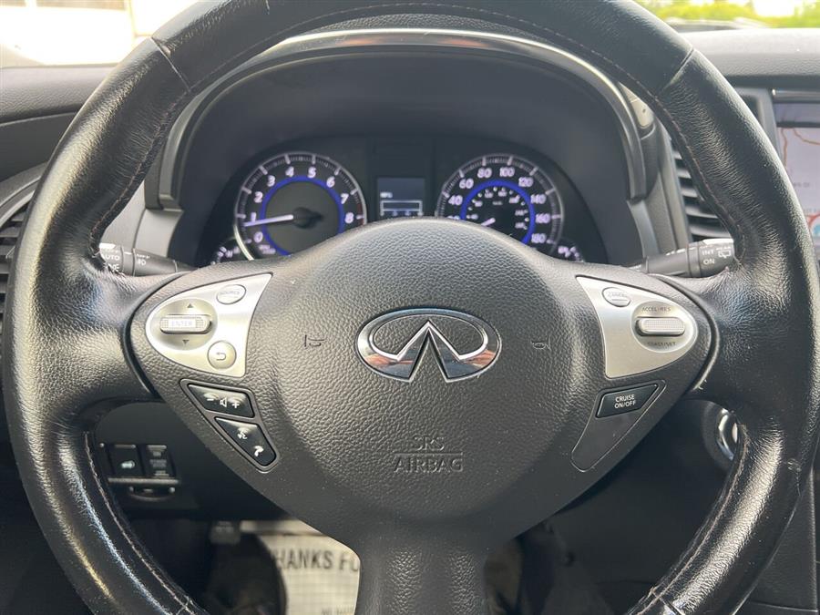 2015 Infiniti QX70 Base AWD 4dr SUV photo