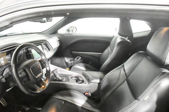 2017 Dodge Challenger SXT Plus photo