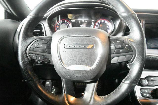 2017 Dodge Challenger SXT Plus photo