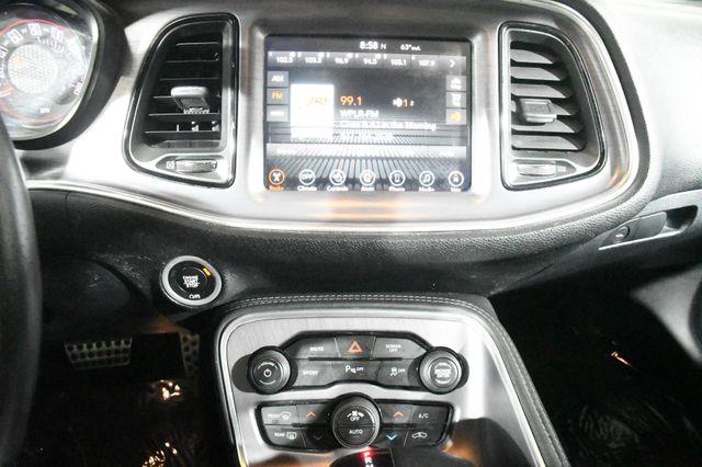 2017 Dodge Challenger SXT Plus photo