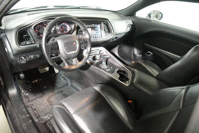 2017 Dodge Challenger SXT Plus photo