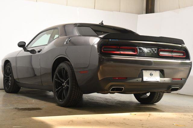 2017 Dodge Challenger SXT Plus photo