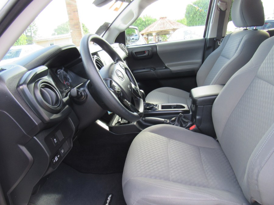 2021 Toyota Tacoma SR Double Cab 5'' Bed V6 AT (N photo