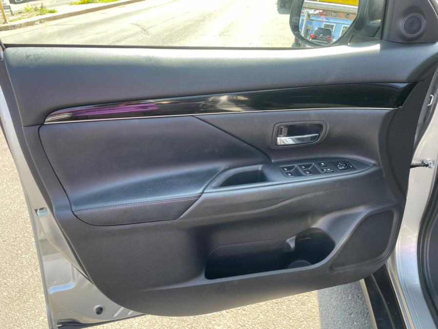 2019 Subaru Outlander SE photo