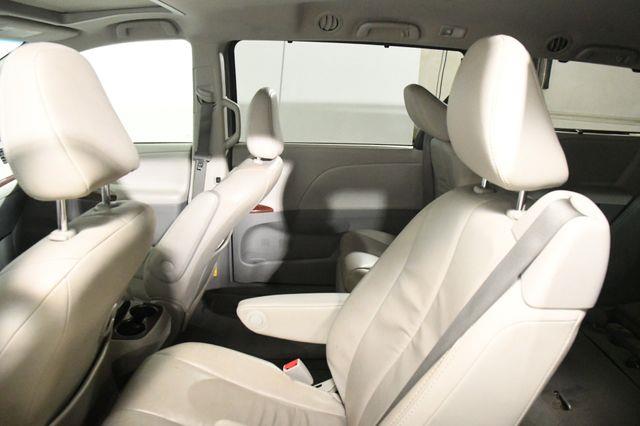 2014 Toyota Sienna XLE 7-Passenger photo