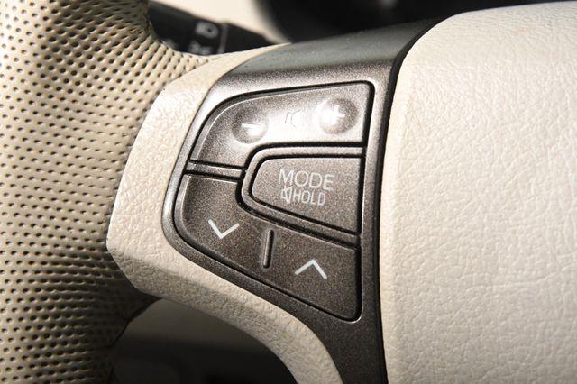 2014 Toyota Sienna XLE 7-Passenger photo