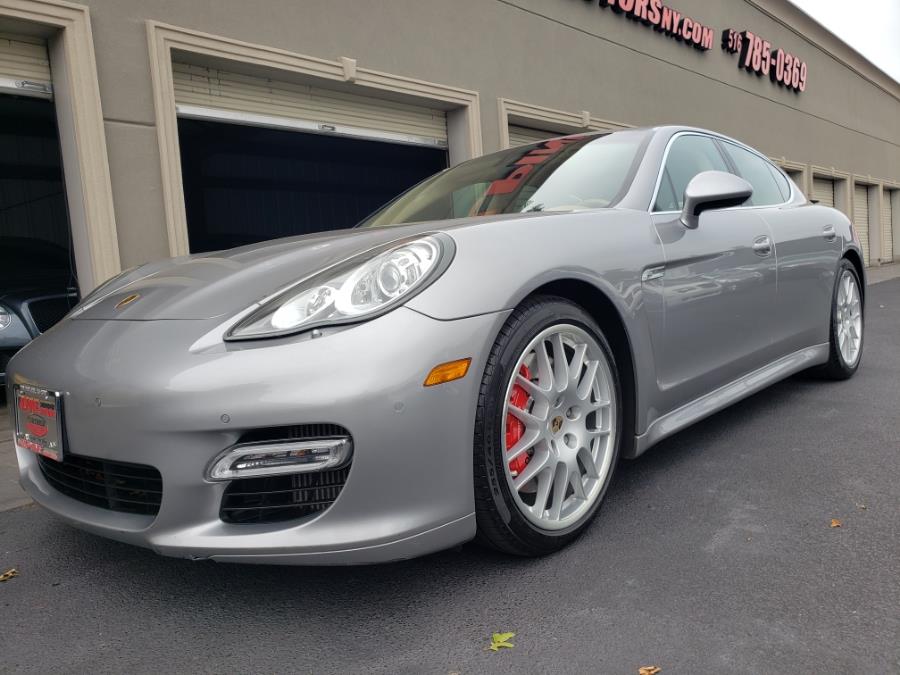 2011 Porsche Panamera Turbo photo