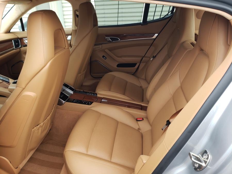 2011 Porsche Panamera Turbo photo