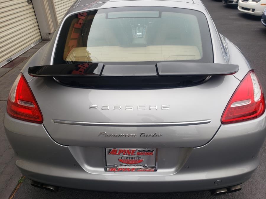 2011 Porsche Panamera Turbo photo