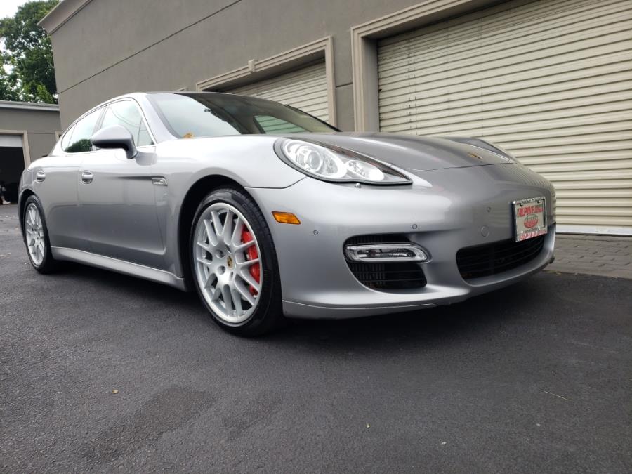 2011 Porsche Panamera Turbo photo