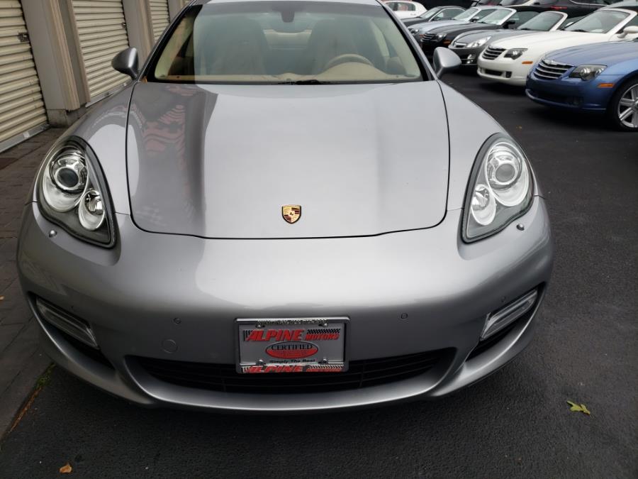 2011 Porsche Panamera Turbo photo