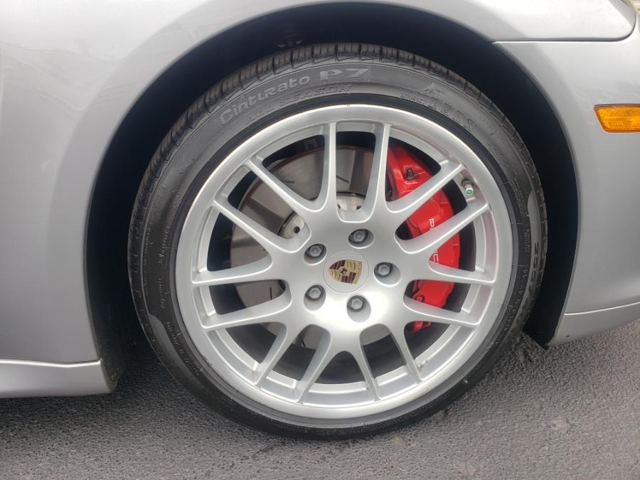2011 Porsche Panamera Turbo photo