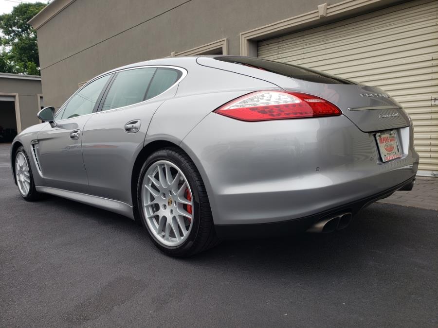 2011 Porsche Panamera Turbo photo