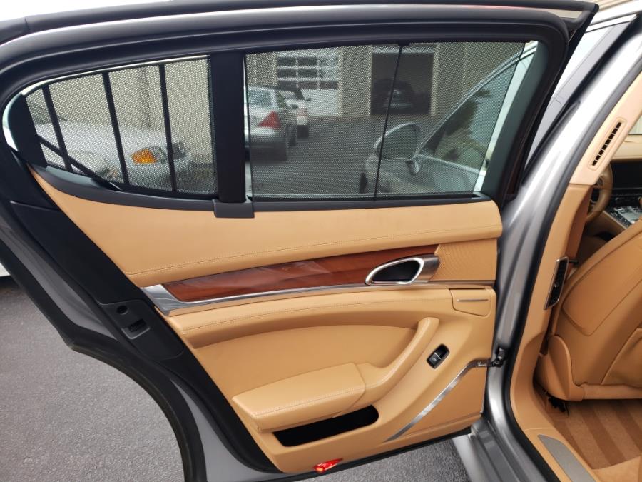 2011 Porsche Panamera Turbo photo