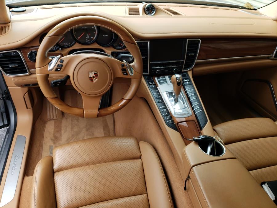 2011 Porsche Panamera Turbo photo