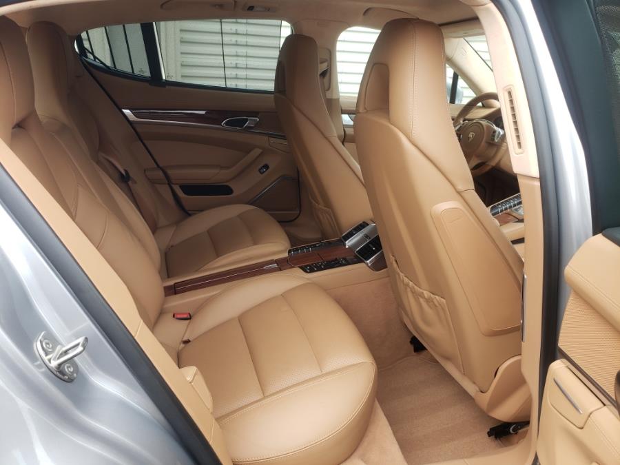 2011 Porsche Panamera Turbo photo