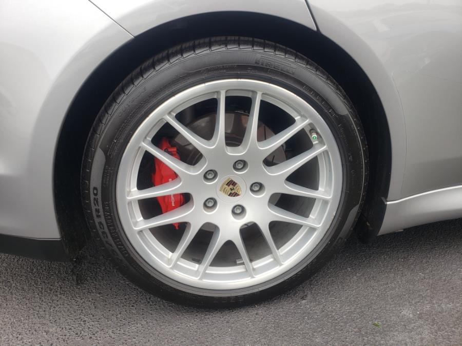2011 Porsche Panamera Turbo photo