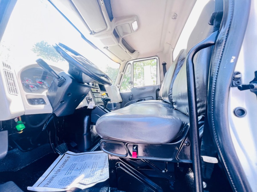 2018 International 4300 26 FEET DRY BOX  + CUMMINS  +  photo