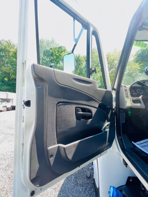 2018 International 4300 26 FEET DRY BOX  + CUMMINS  +  photo