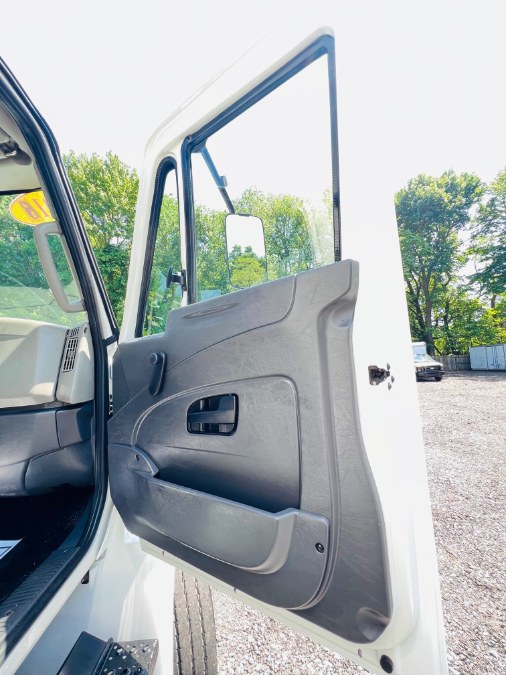 2018 International 4300 26 FEET DRY BOX  + CUMMINS  +  photo