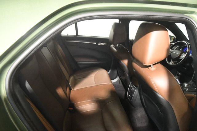 2018 Chrysler 300 Limited photo