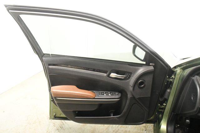 2018 Chrysler 300 Limited photo