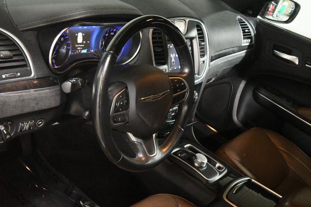 2018 Chrysler 300 Limited photo