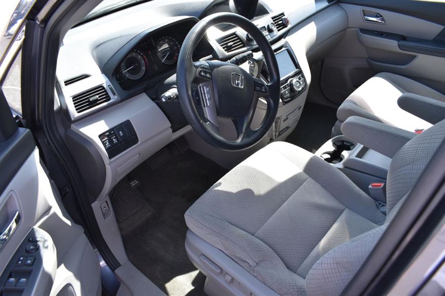 2017 Honda Odyssey SE photo