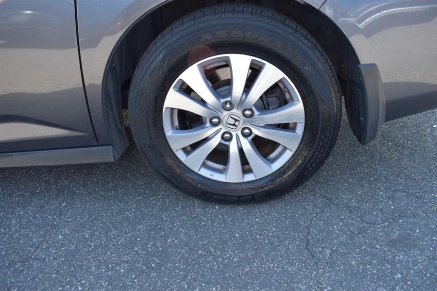 2017 Honda Odyssey SE photo