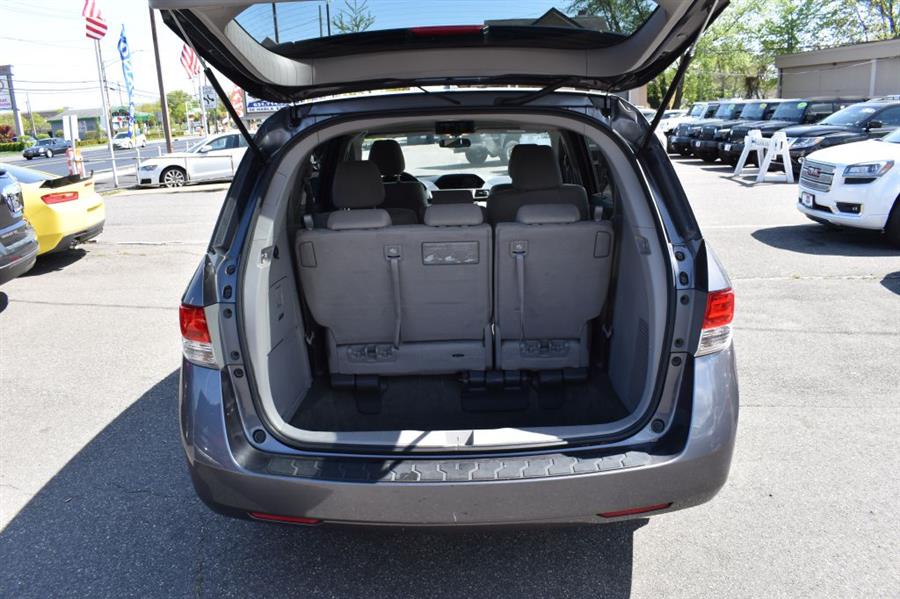 2017 Honda Odyssey SE photo