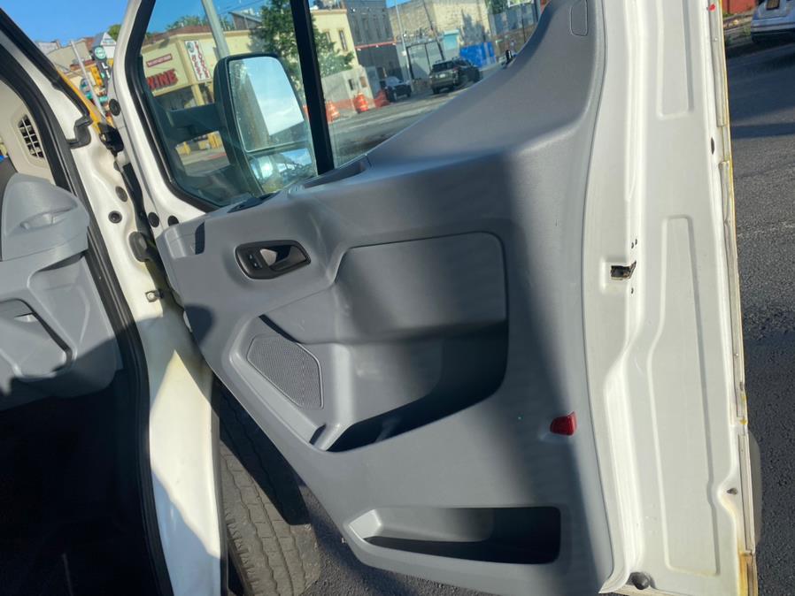 2015 Ford Other 250 photo