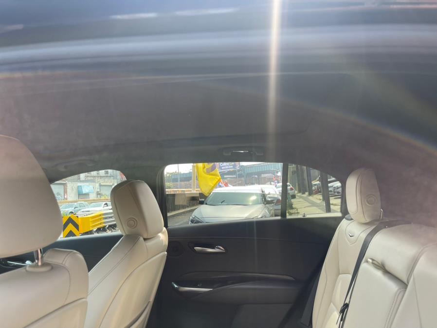 2019 Cadillac XT4 AWD 4dr Sport photo