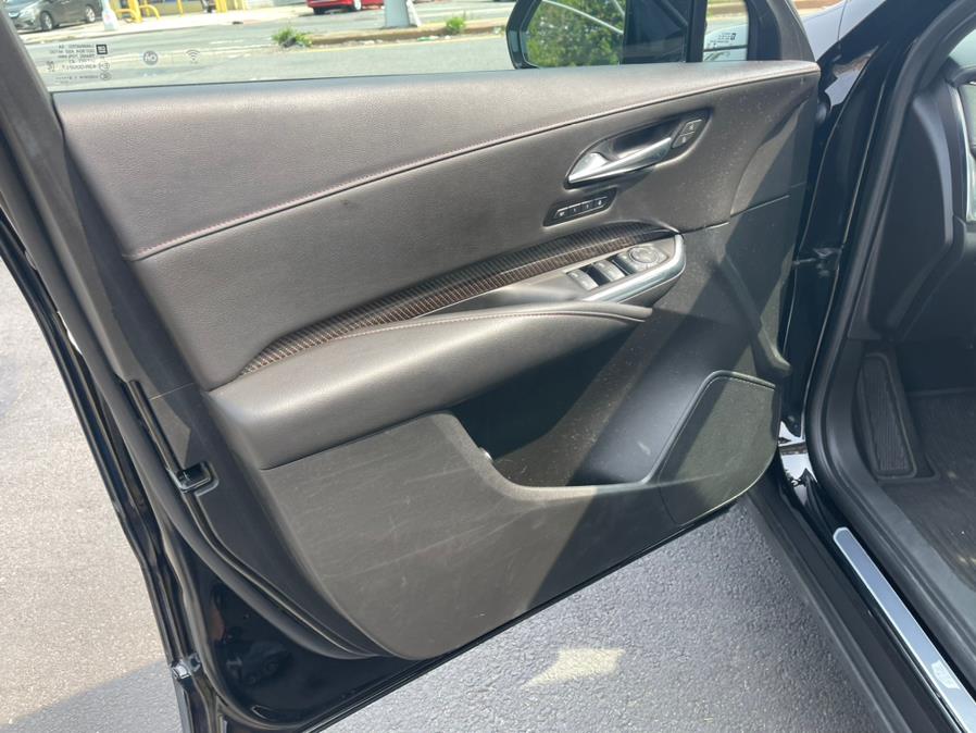 2019 Cadillac XT4 AWD 4dr Sport photo
