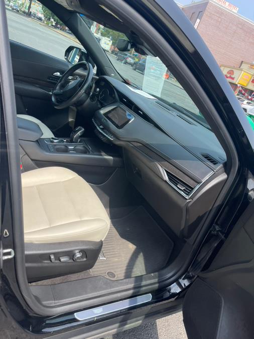 2019 Cadillac XT4 AWD 4dr Sport photo