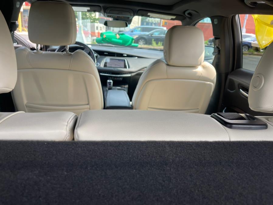 2019 Cadillac XT4 AWD 4dr Sport photo