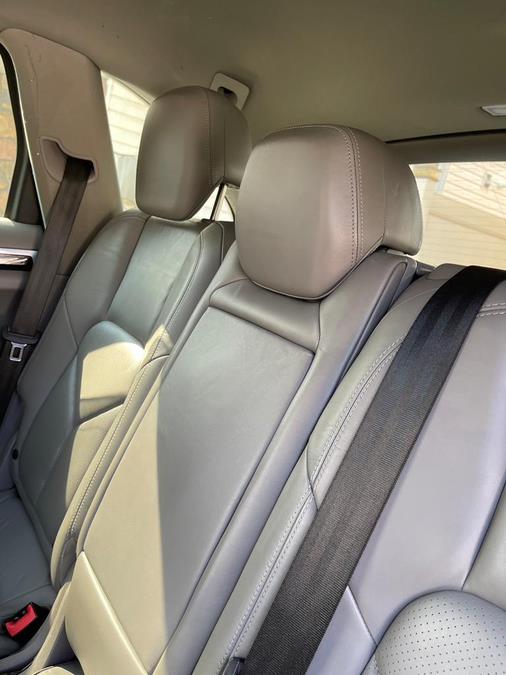 2013 Porsche Cayenne photo