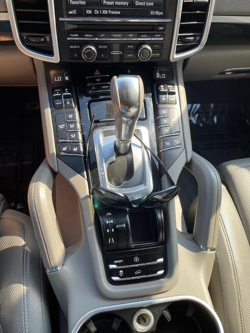 2013 Porsche Cayenne photo