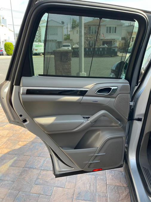 2013 Porsche Cayenne photo