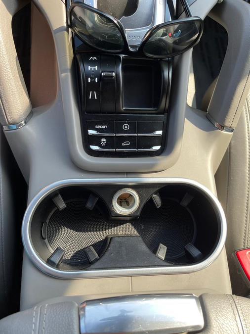 2013 Porsche Cayenne photo