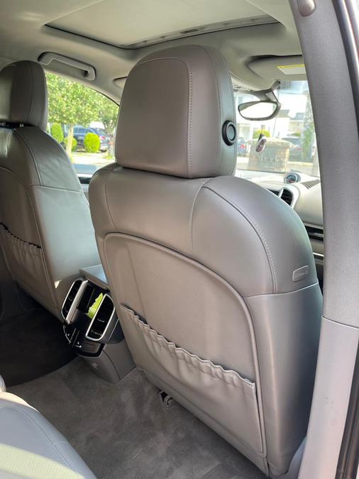 2013 Porsche Cayenne photo