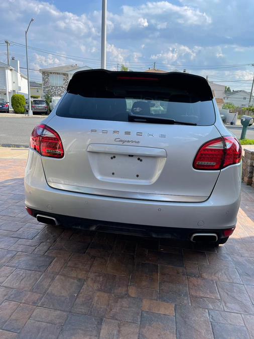 2013 Porsche Cayenne photo
