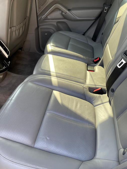 2013 Porsche Cayenne photo