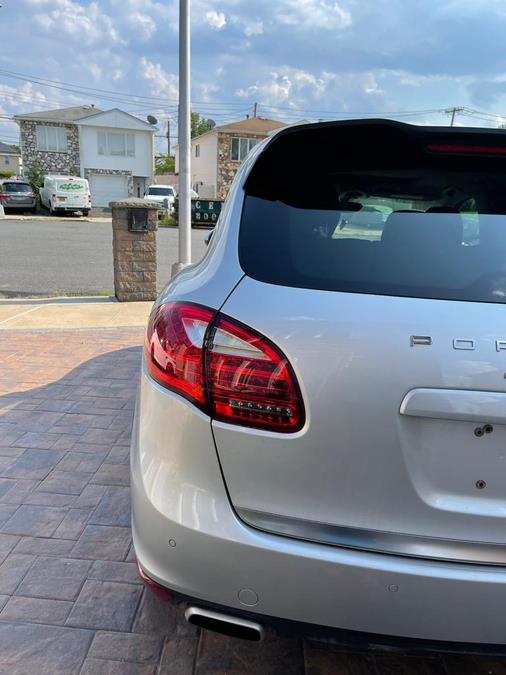 2013 Porsche Cayenne photo