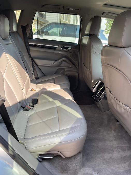 2013 Porsche Cayenne photo