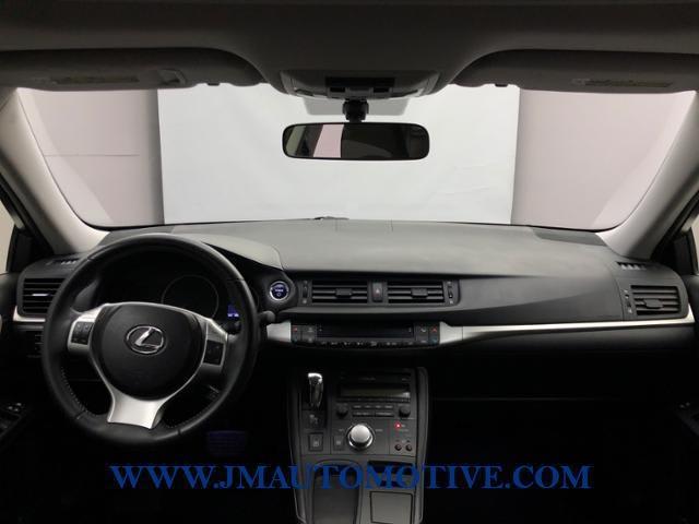 2013 Lexus CT 200h photo