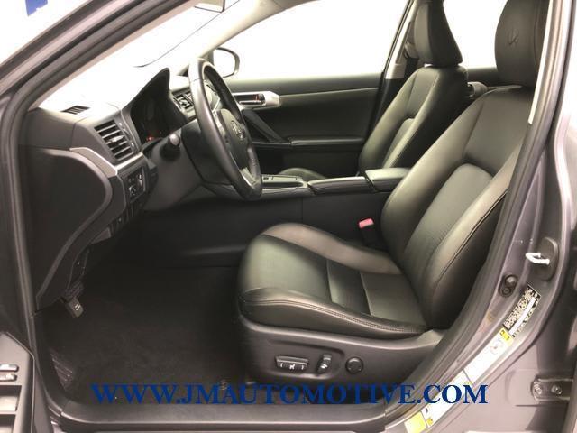 2013 Lexus CT 200h photo