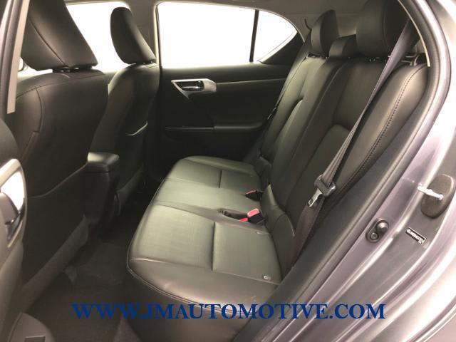 2013 Lexus CT 200h photo